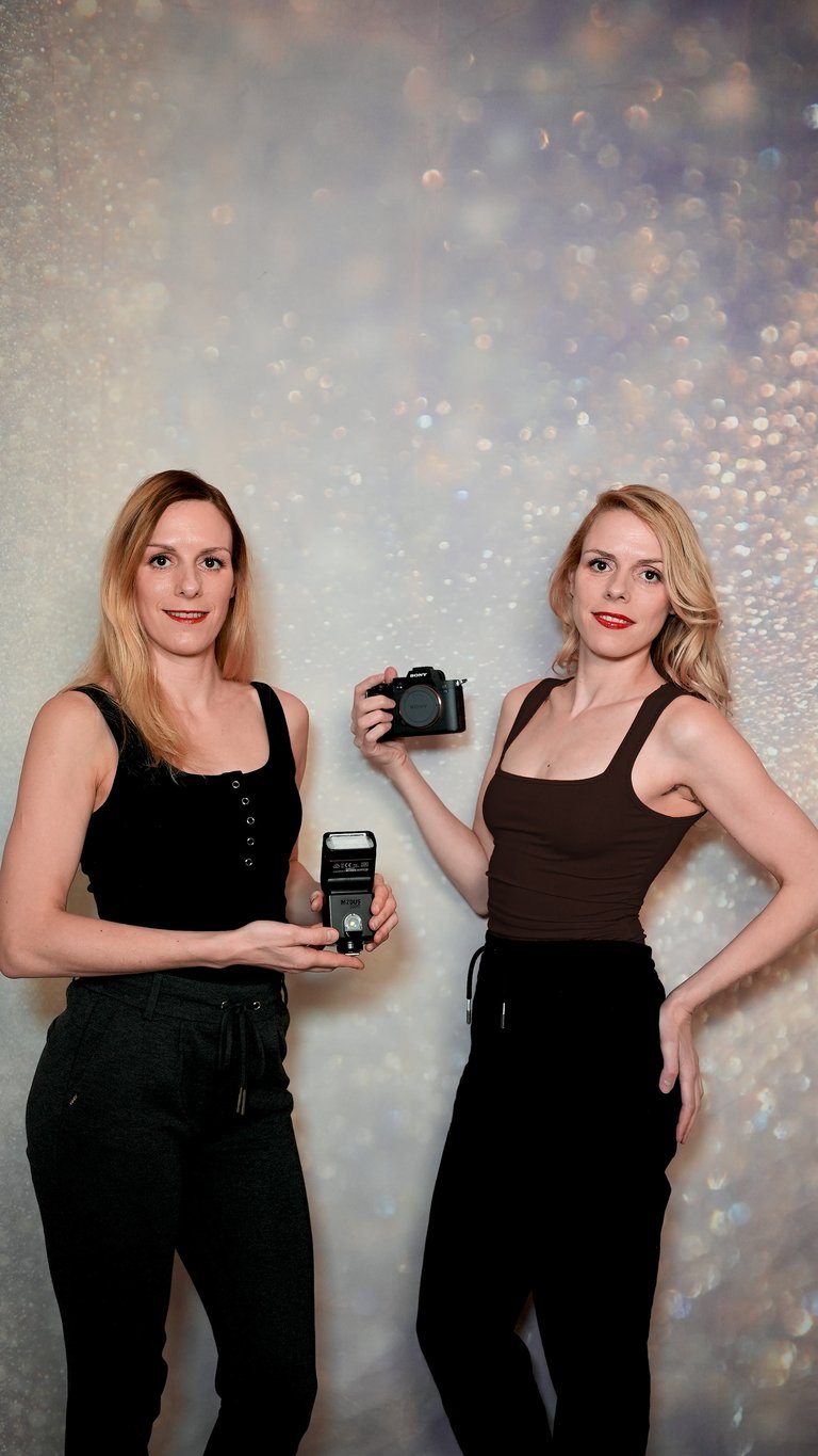 Aurore et Claire - Deux Lumières Production